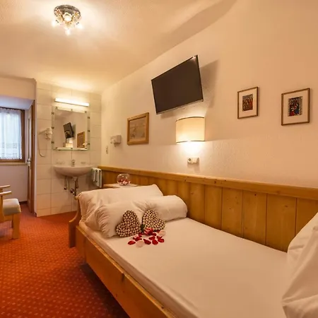 Otel Ehrenreich